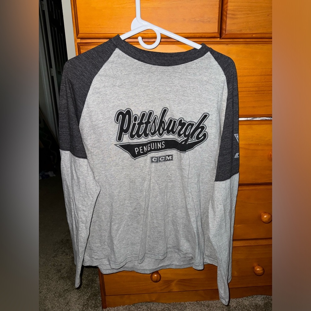 Mens Pittsburgh Penguins Longsleeve